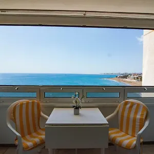 https://ocean-front-apartment-free-wifi.in-canary-islands.com