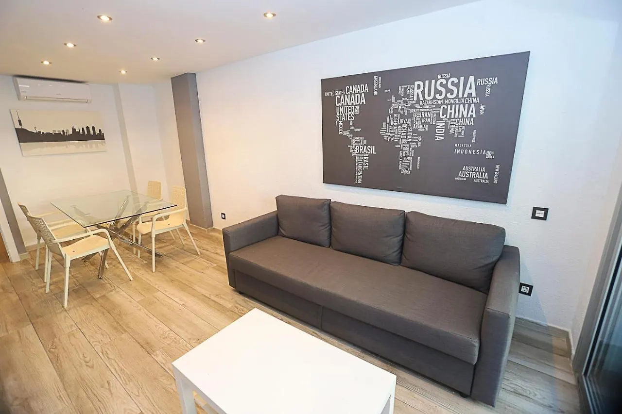 Апартаменты Differentflats Llum Салоу